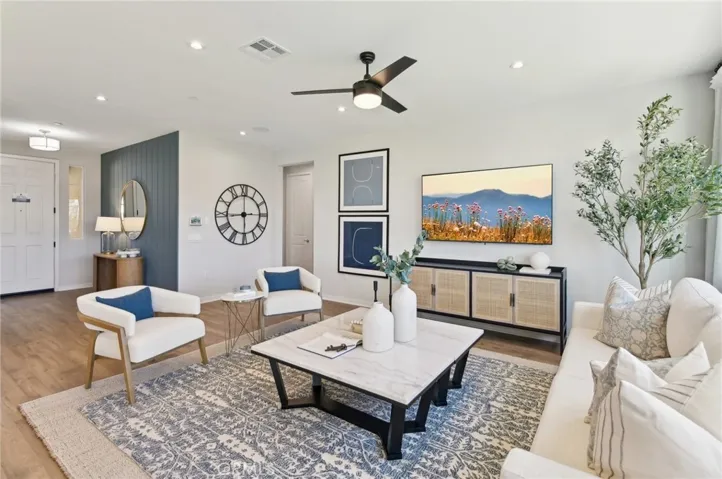 MODEL HOME