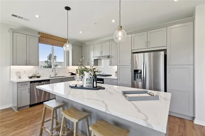 MODEL HOME