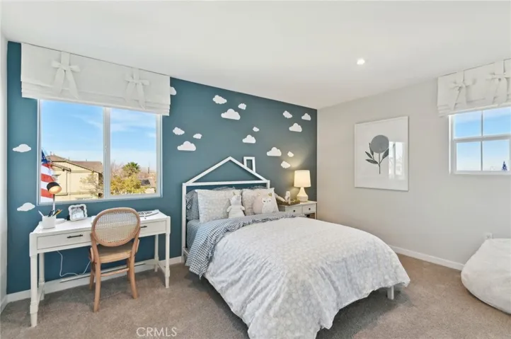 MODEL HOME