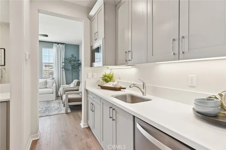 MODEL HOME - MULTIGEN KITCHENTTE AREA