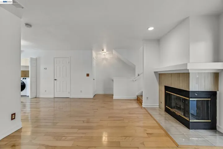 260 Estabrook St, San Leandro, California 94577