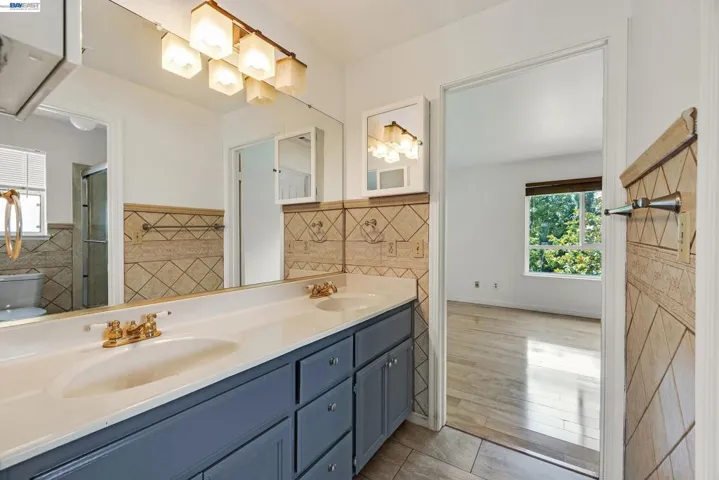 260 Estabrook St, San Leandro, California 94577