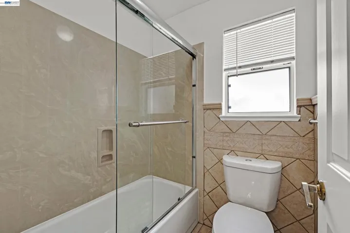 260 Estabrook St, San Leandro, California 94577