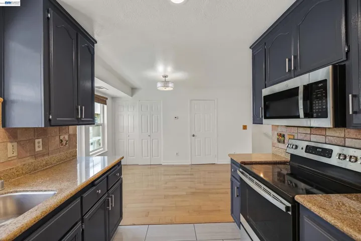 260 Estabrook St, San Leandro, California 94577
