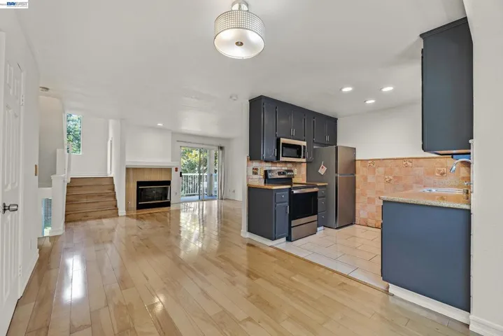 260 Estabrook St, San Leandro, California 94577