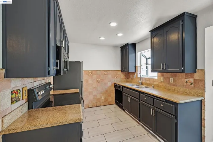 260 Estabrook St, San Leandro, California 94577