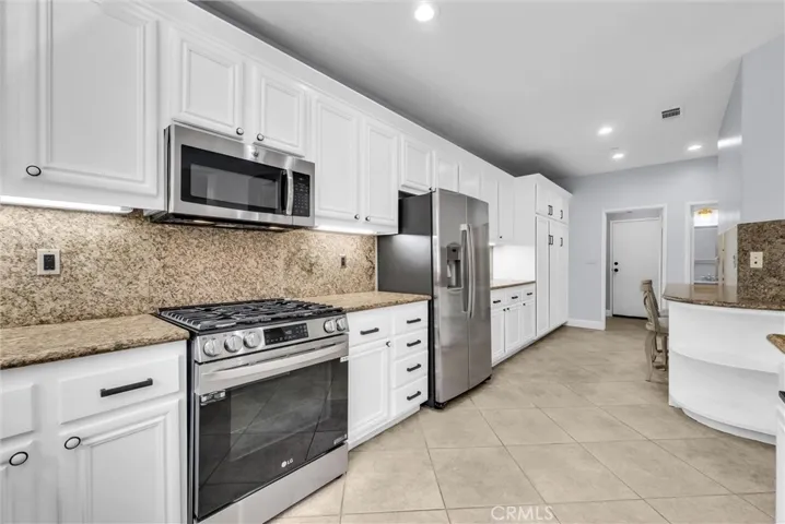 25 Bolinas, Irvine, California 92602