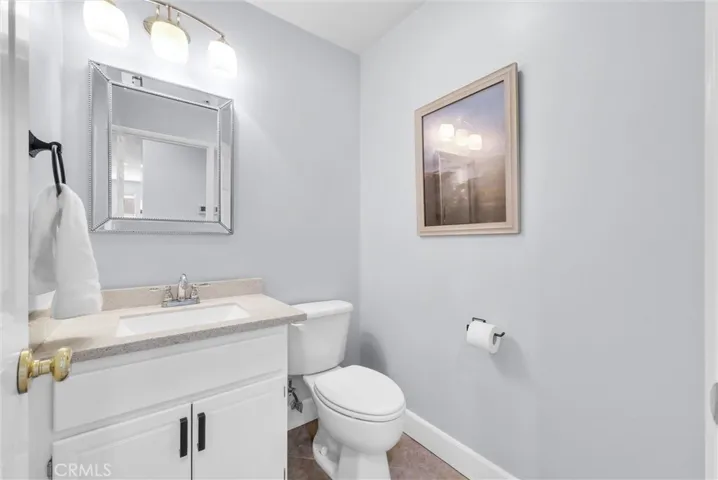 25 Bolinas, Irvine, California 92602