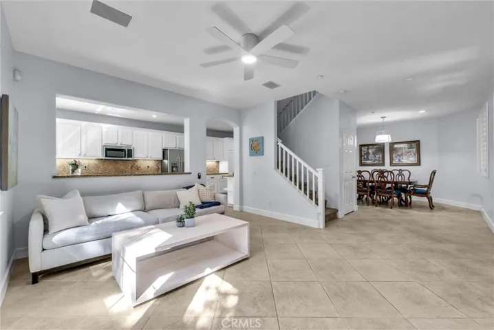 25 Bolinas, Irvine, California 92602