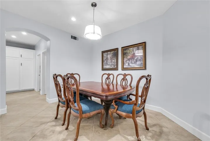 25 Bolinas, Irvine, California 92602