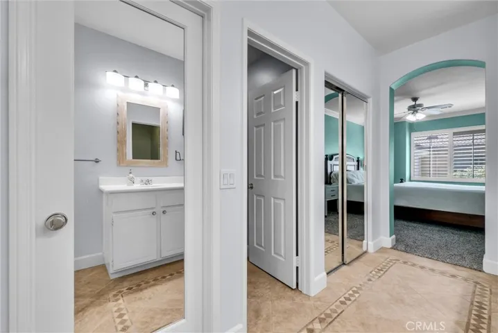 25 Bolinas, Irvine, California 92602