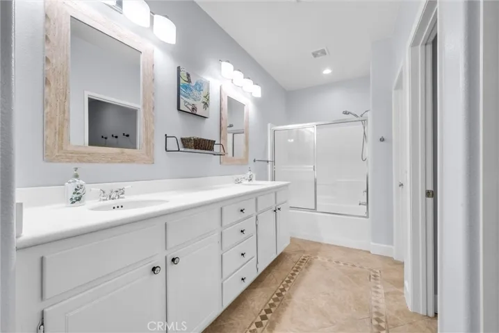 25 Bolinas, Irvine, California 92602