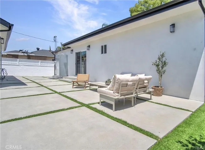 Photos were taken prior to tenant occupancy when the property was professionally staged.

