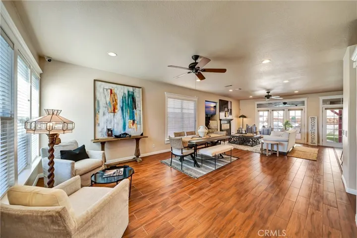 39943 Penina, Palmdale, California 93551