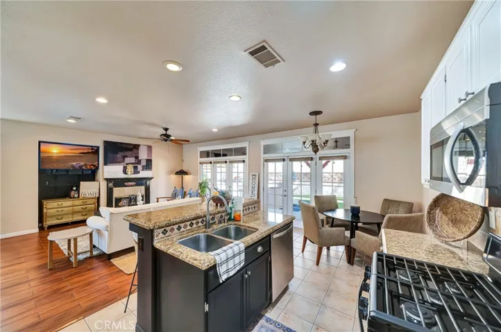 39943 Penina, Palmdale, California 93551