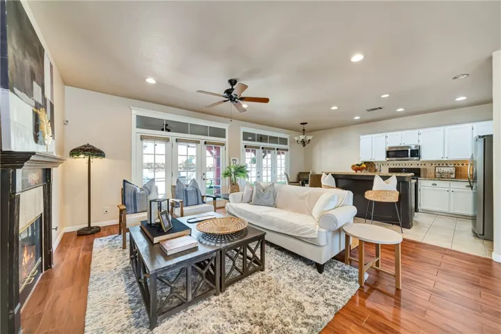39943 Penina, Palmdale, California 93551