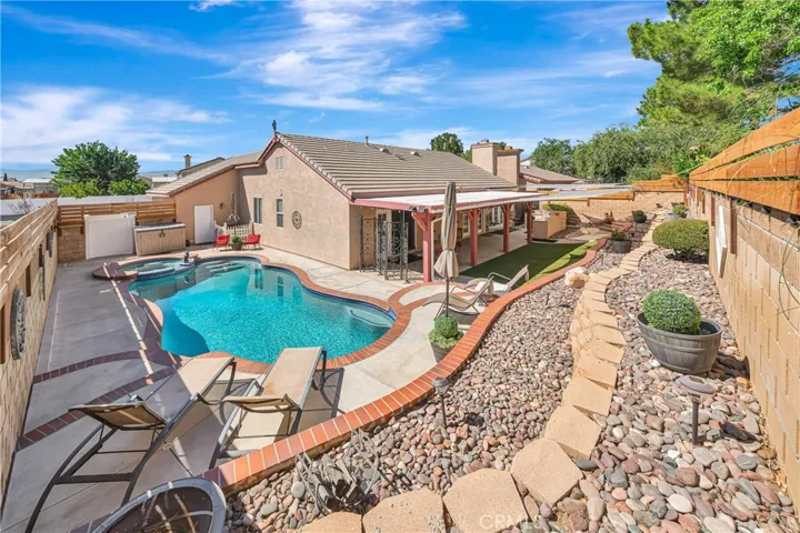 39943 Penina, Palmdale, California 93551