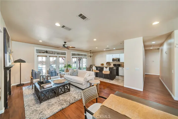 39943 Penina, Palmdale, California 93551