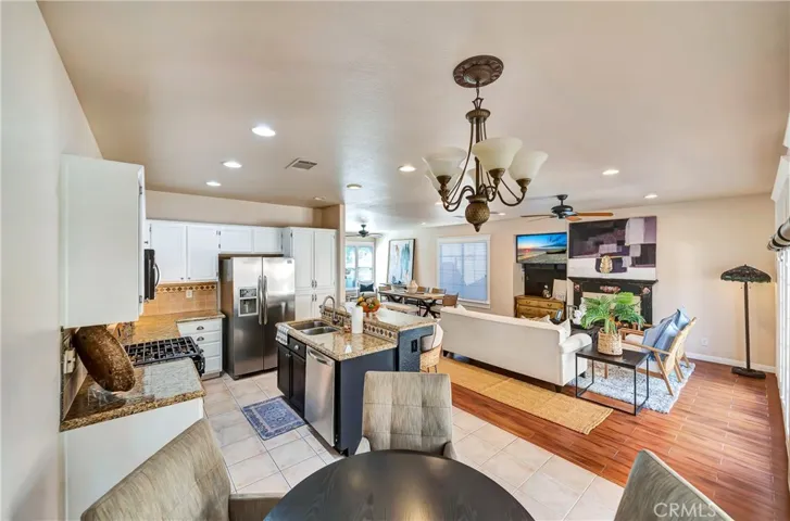 39943 Penina, Palmdale, California 93551