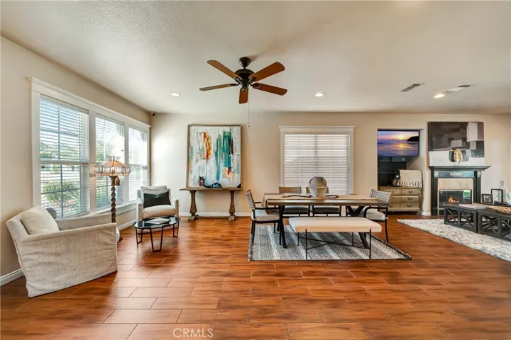 39943 Penina, Palmdale, California 93551