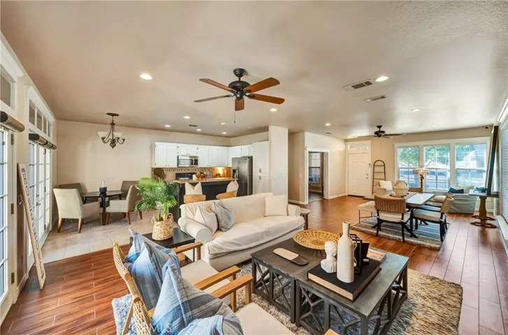 39943 Penina, Palmdale, California 93551