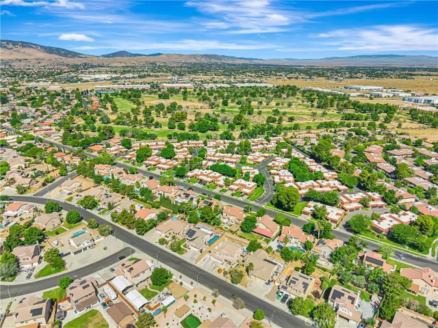 39943 Penina, Palmdale, California 93551
