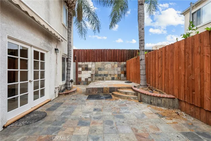 17779 Merridy, Northridge, California 91325