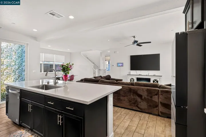 1119 Hiramatsu Ln, Winters, California 95694