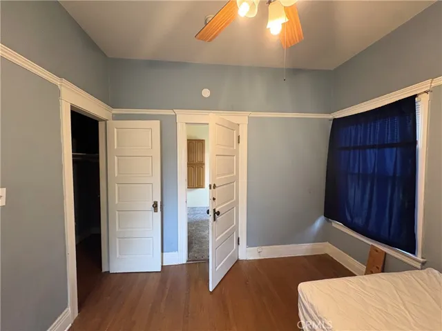 2713 S La Salle, Los Angeles, California 90018