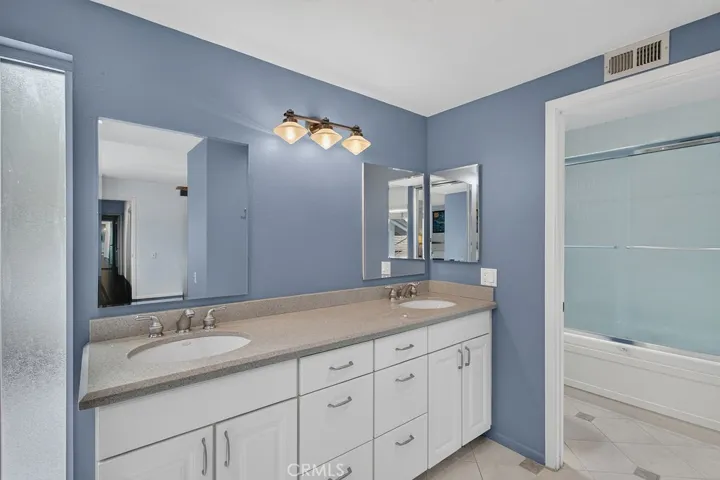 Primary suite bathroom