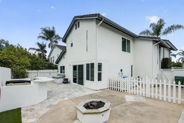 4 Beechwood, Irvine, California 92604