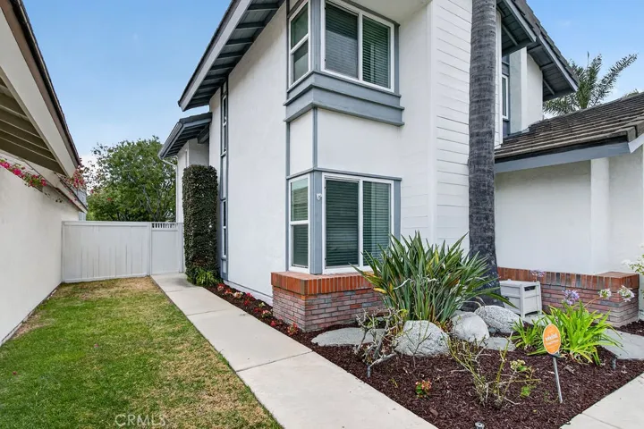 4 Beechwood, Irvine, California 92604