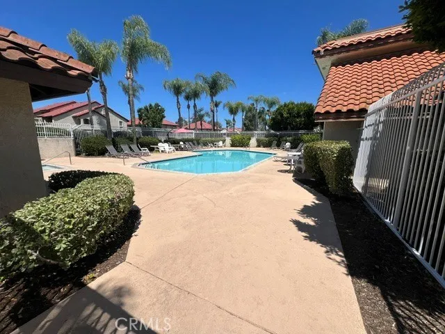 26151 Sanz A, Mission Viejo, California 92691