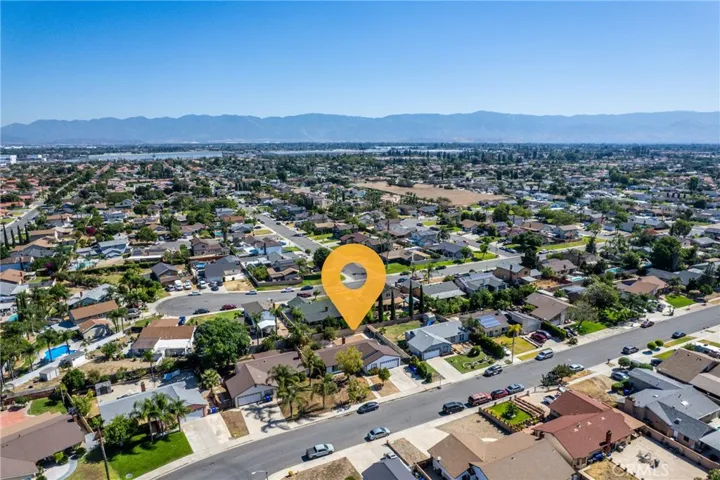 1028 W Woodcrest, Bloomington, California 92316