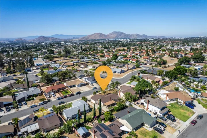 1028 W Woodcrest, Bloomington, California 92316