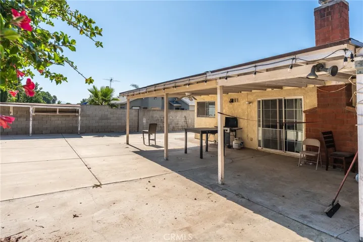 1028 W Woodcrest, Bloomington, California 92316