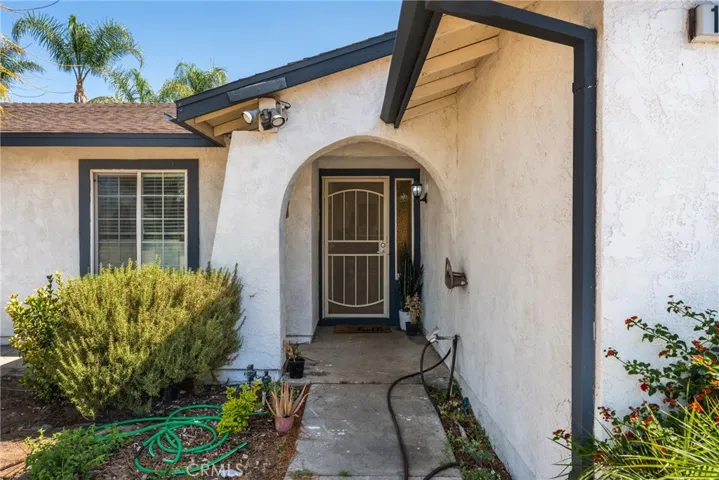 1028 W Woodcrest, Bloomington, California 92316