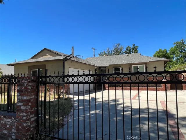 7657 Teesdale Avenue, North Hollywood, California 91605
