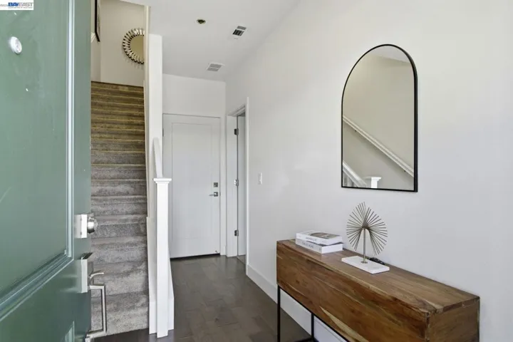 8544 Leeward Way, Newark, California 94560