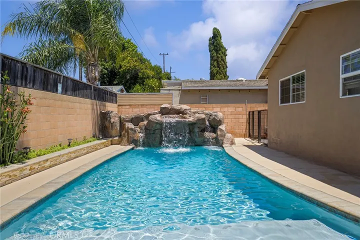 8287 E Ellerford, Long Beach, California 90808
