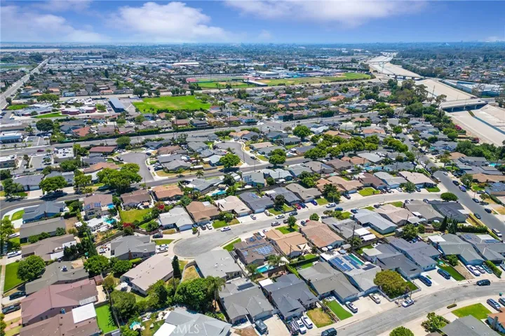 8287 E Ellerford, Long Beach, California 90808