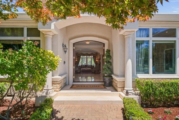 15863 Mina Way, Saratoga, California 95070
