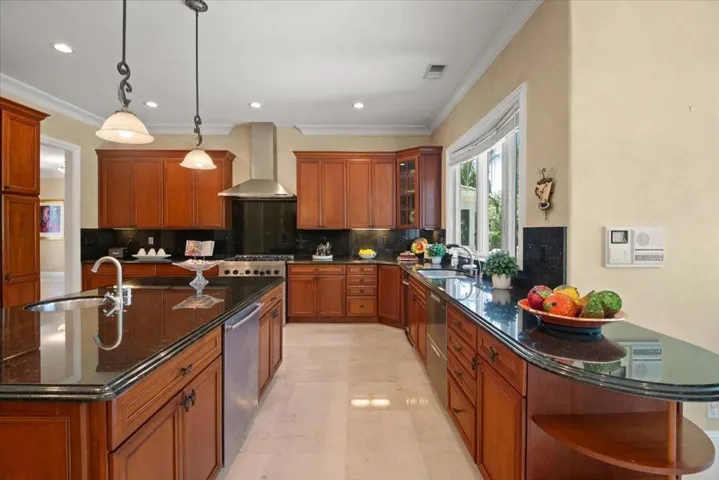 15863 Mina Way, Saratoga, California 95070