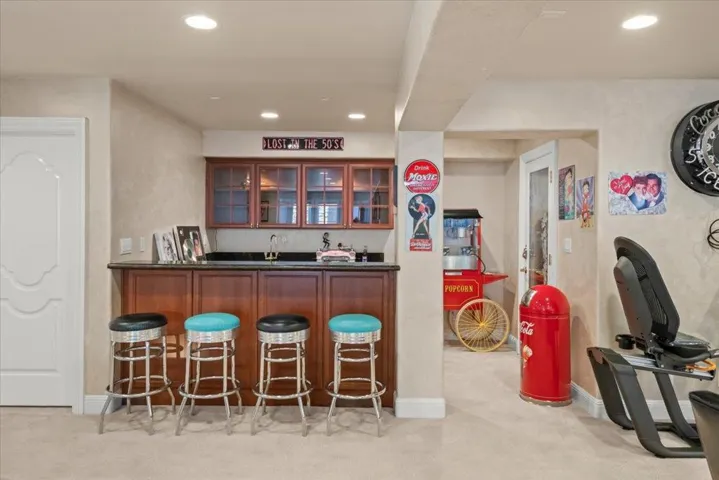 15863 Mina Way, Saratoga, California 95070
