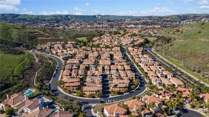 Enjoy a thoughtfully planned neighborhood setting with nearby open space, walking paths, and community amenities.
