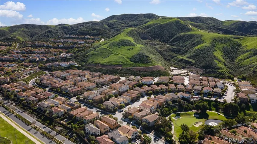 Experience the beauty of Campanilla with dramatic green hills, open space, and a uniquely scenic South Orange County setting.