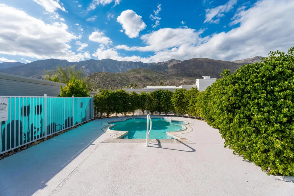 S Sierra Madre_Exterior-13
