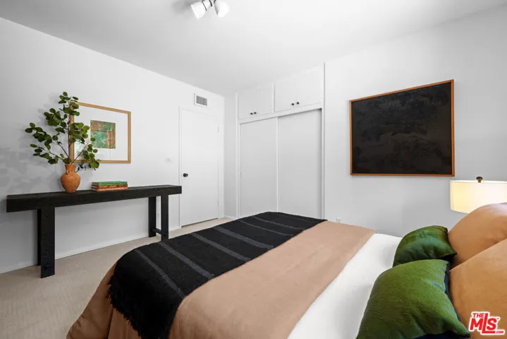14947 Rhinestone Drive, Sherman Oaks, California 91403