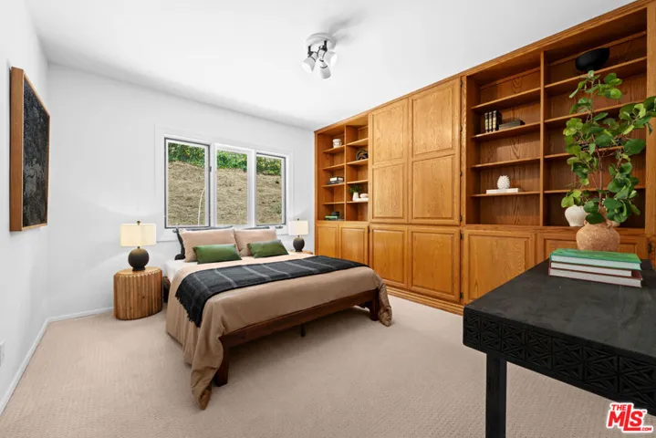 14947 Rhinestone Drive, Sherman Oaks, California 91403