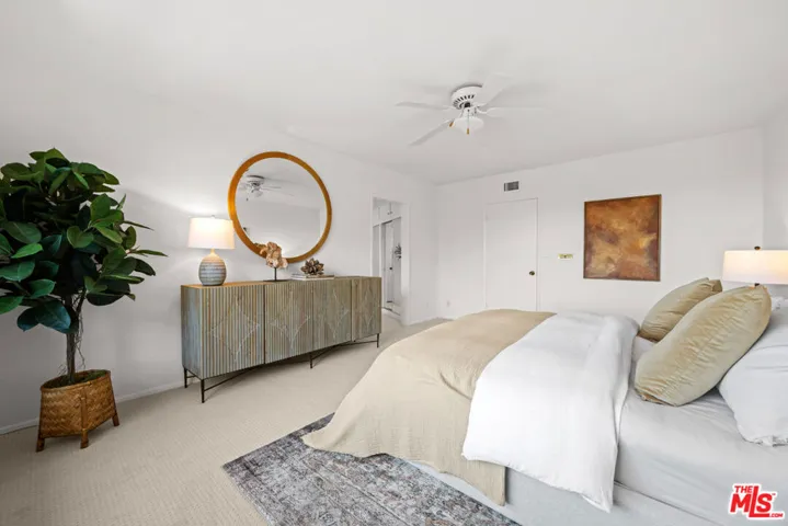 14947 Rhinestone Drive, Sherman Oaks, California 91403